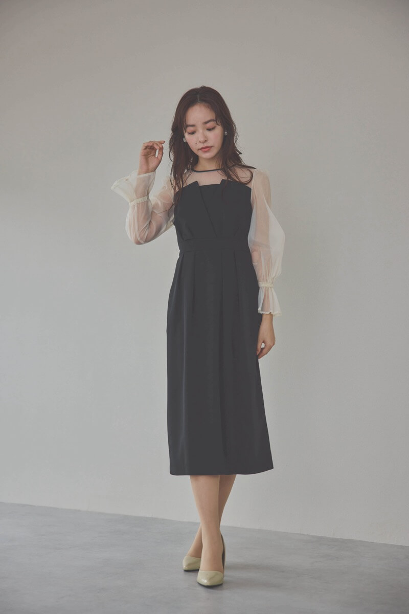 ブラックのビスチェデザインコクーンドレス