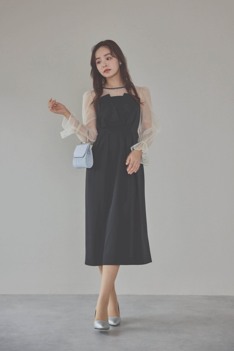 ブラックのビスチェデザインコクーンドレス