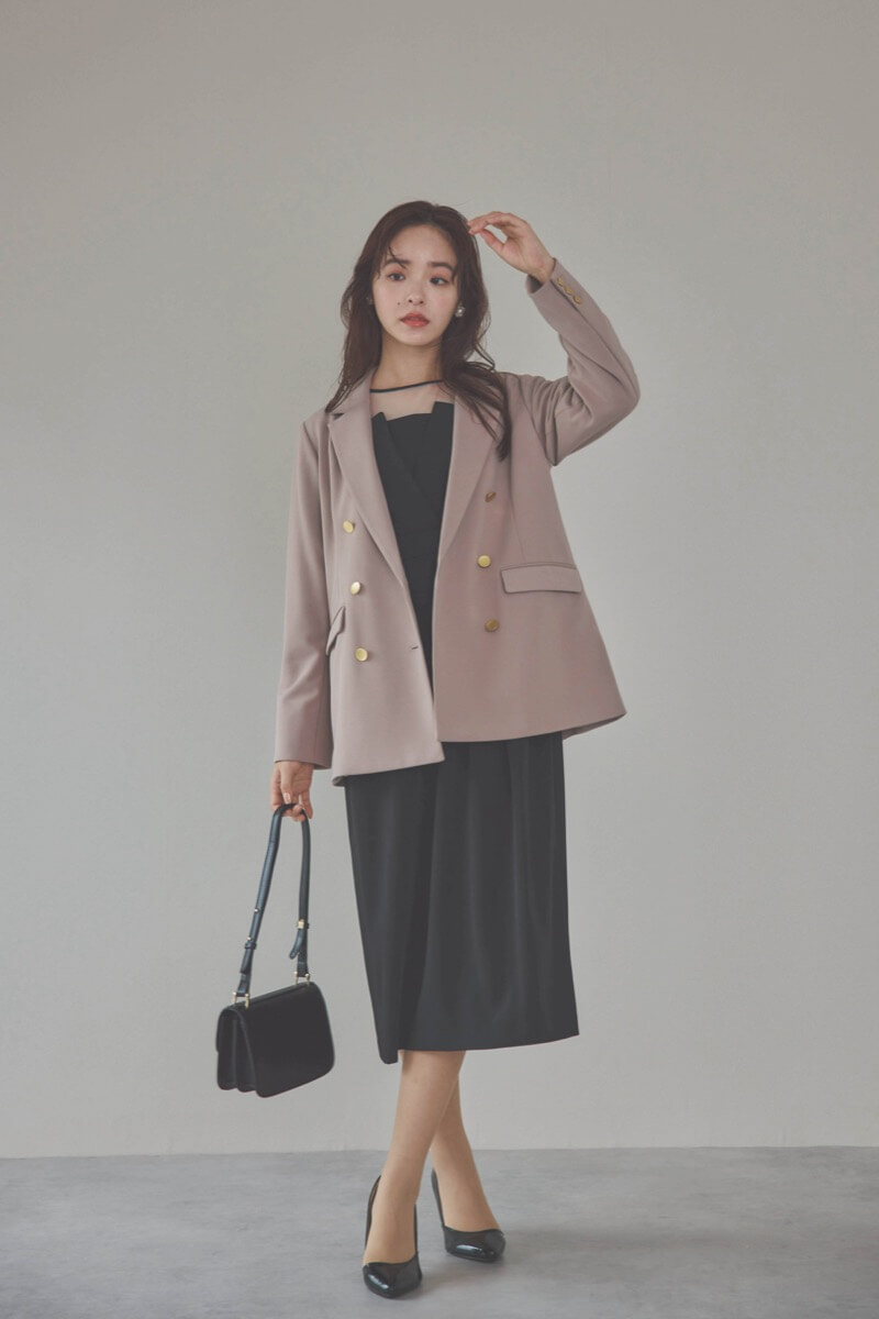 ブラックのビスチェデザインコクーンドレス