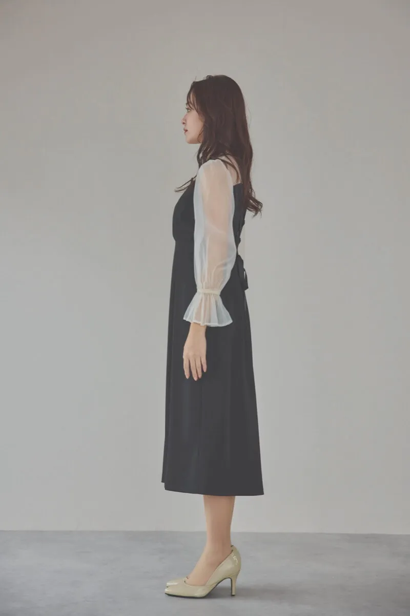 ブラックのビスチェデザインコクーンドレス