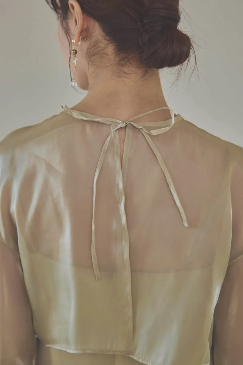 ベージュのレイヤードコンビネーションドレス