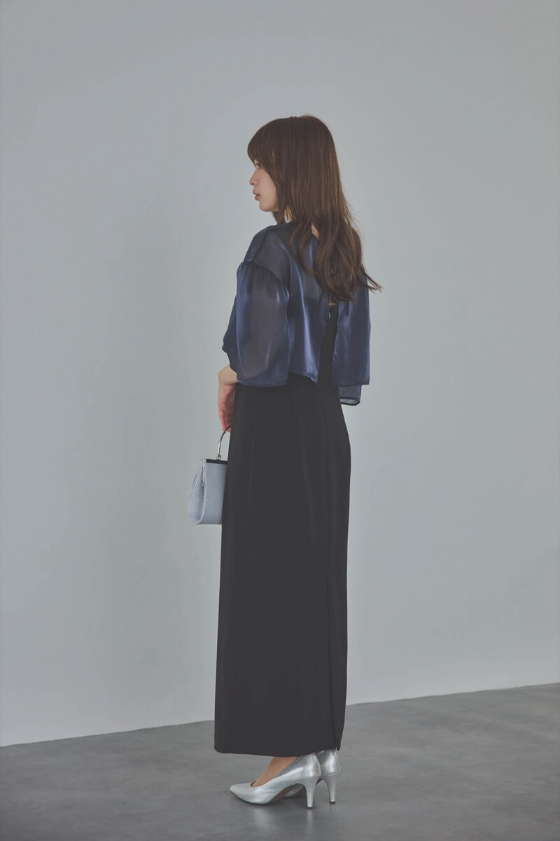 ネイビーのレイヤードコンビネーションドレス