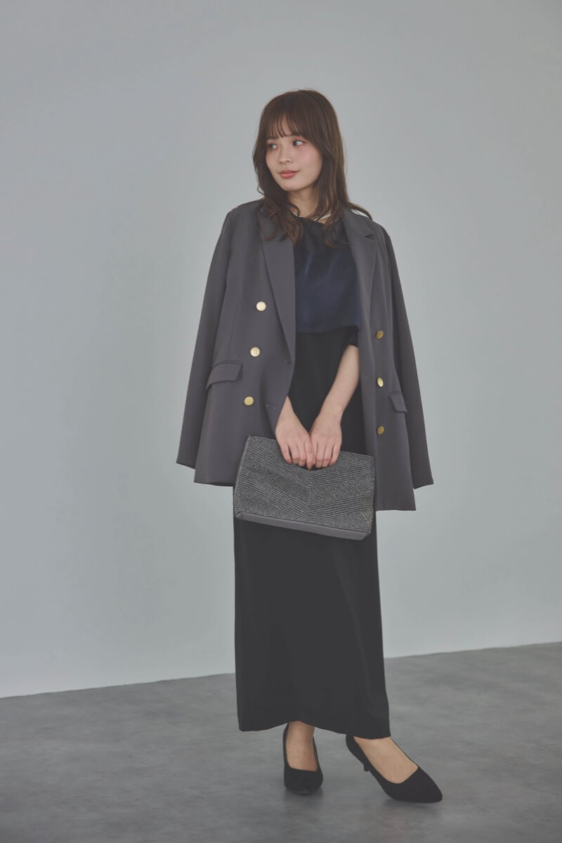 ネイビーのレイヤードコンビネーションドレス