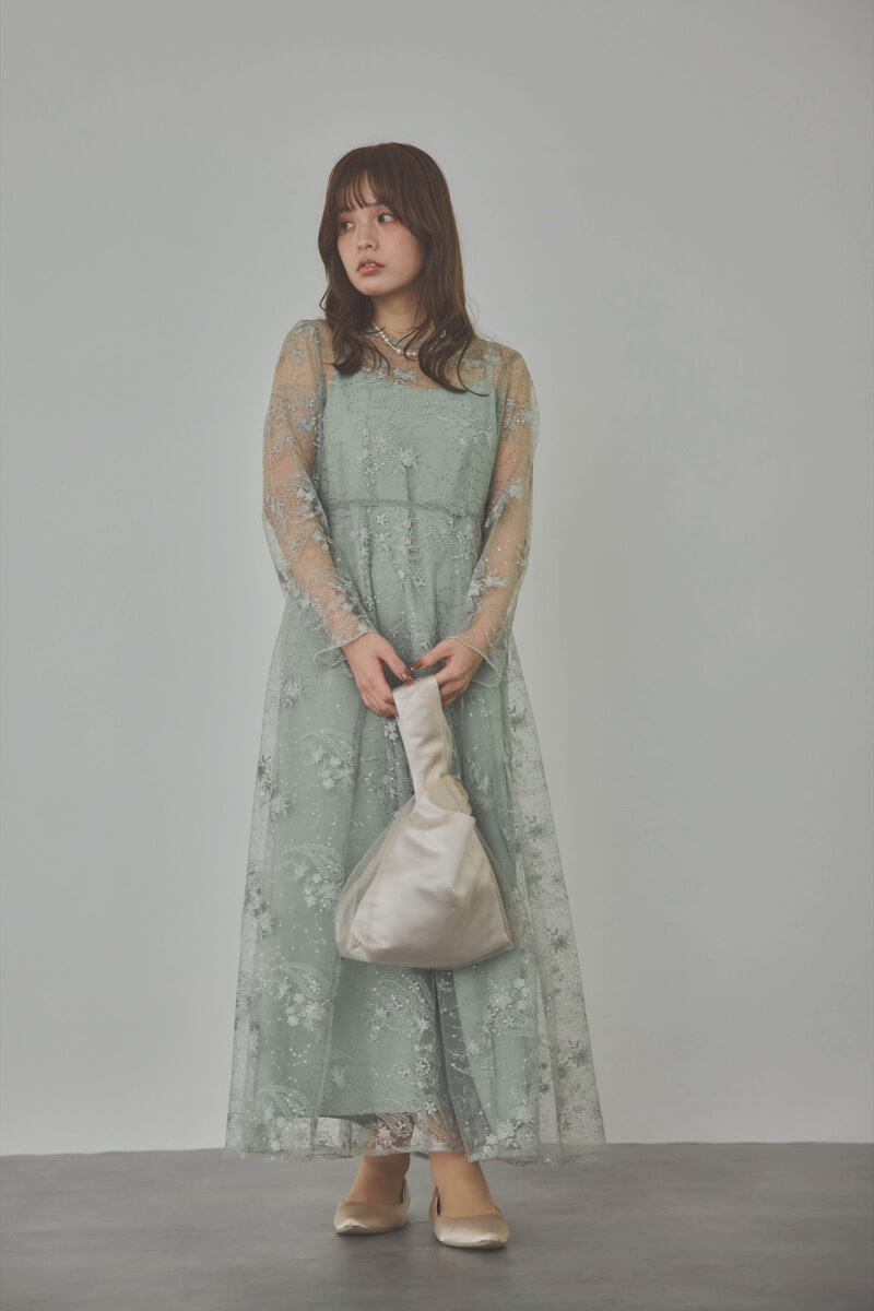 ミントのスパンコールエンブロイダリーAラインドレス