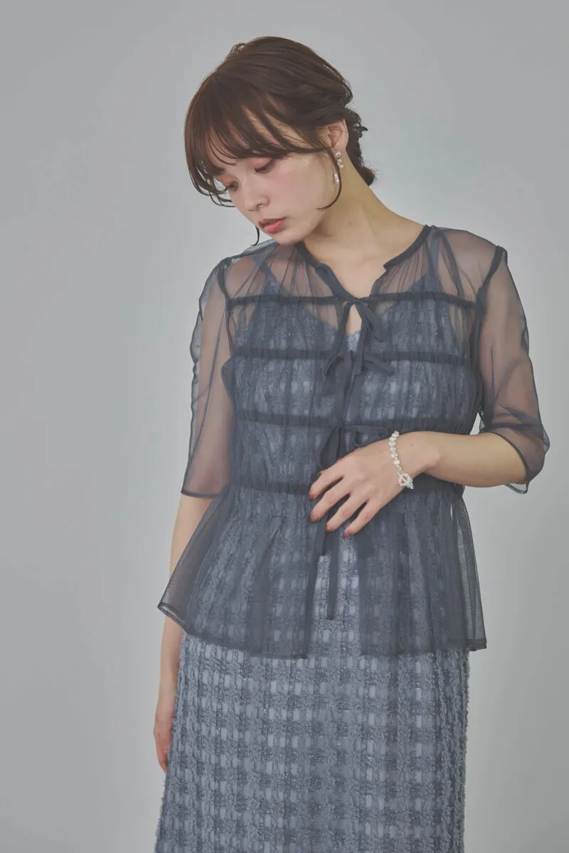 ブルーのチュールブラウス×ラメツイードドレス