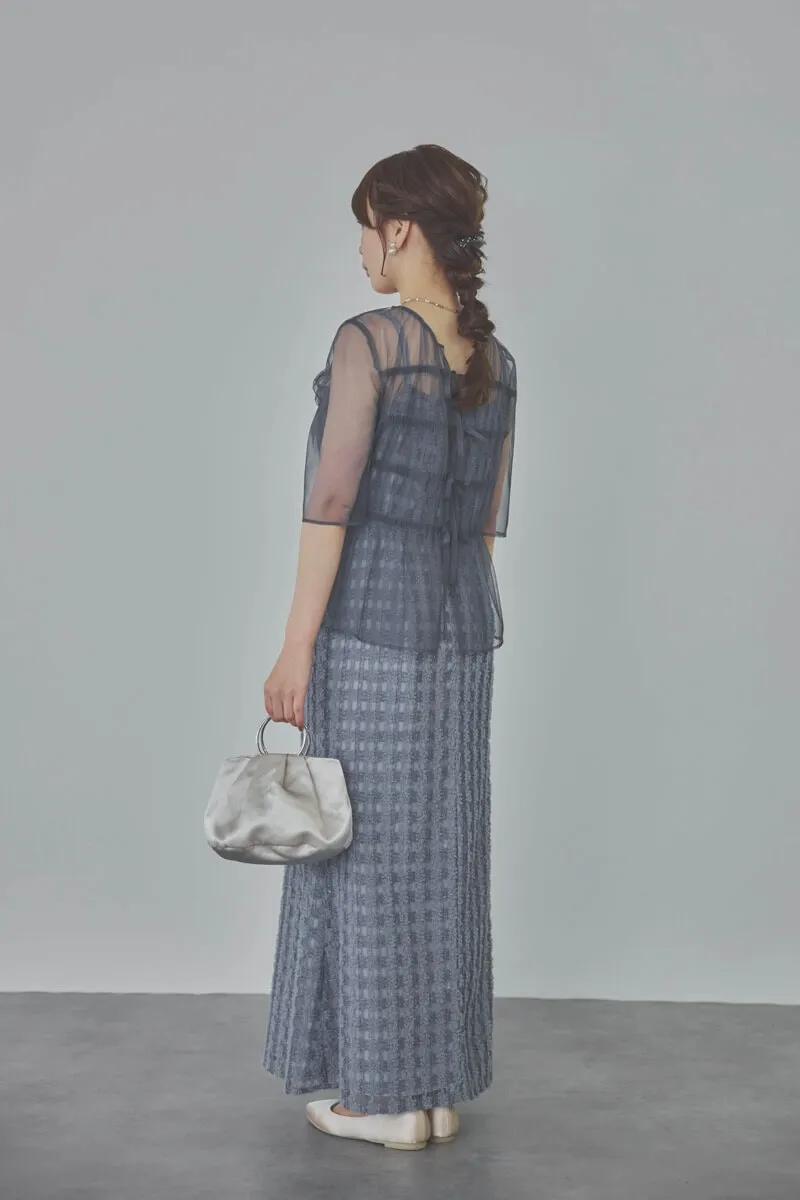 ブルーのチュールブラウス×ラメツイードドレス