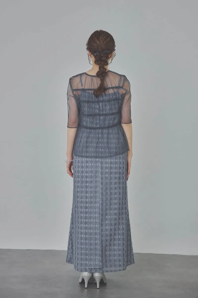 ブルーのチュールブラウス×ラメツイードドレス