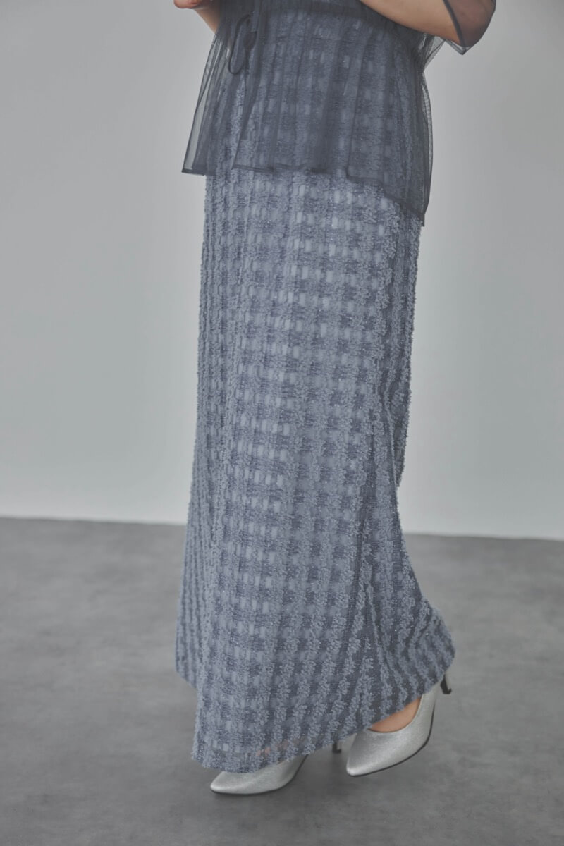 ブルーのチュールブラウス×ラメツイードドレス