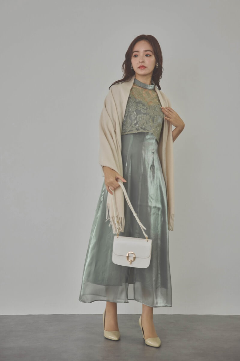 グリーンのスパンコールトップスセットドレス