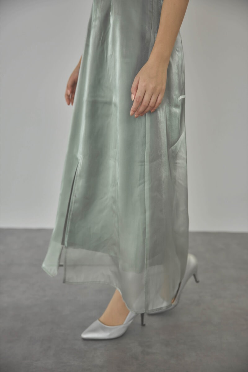 グリーンのスパンコールトップスセットドレス