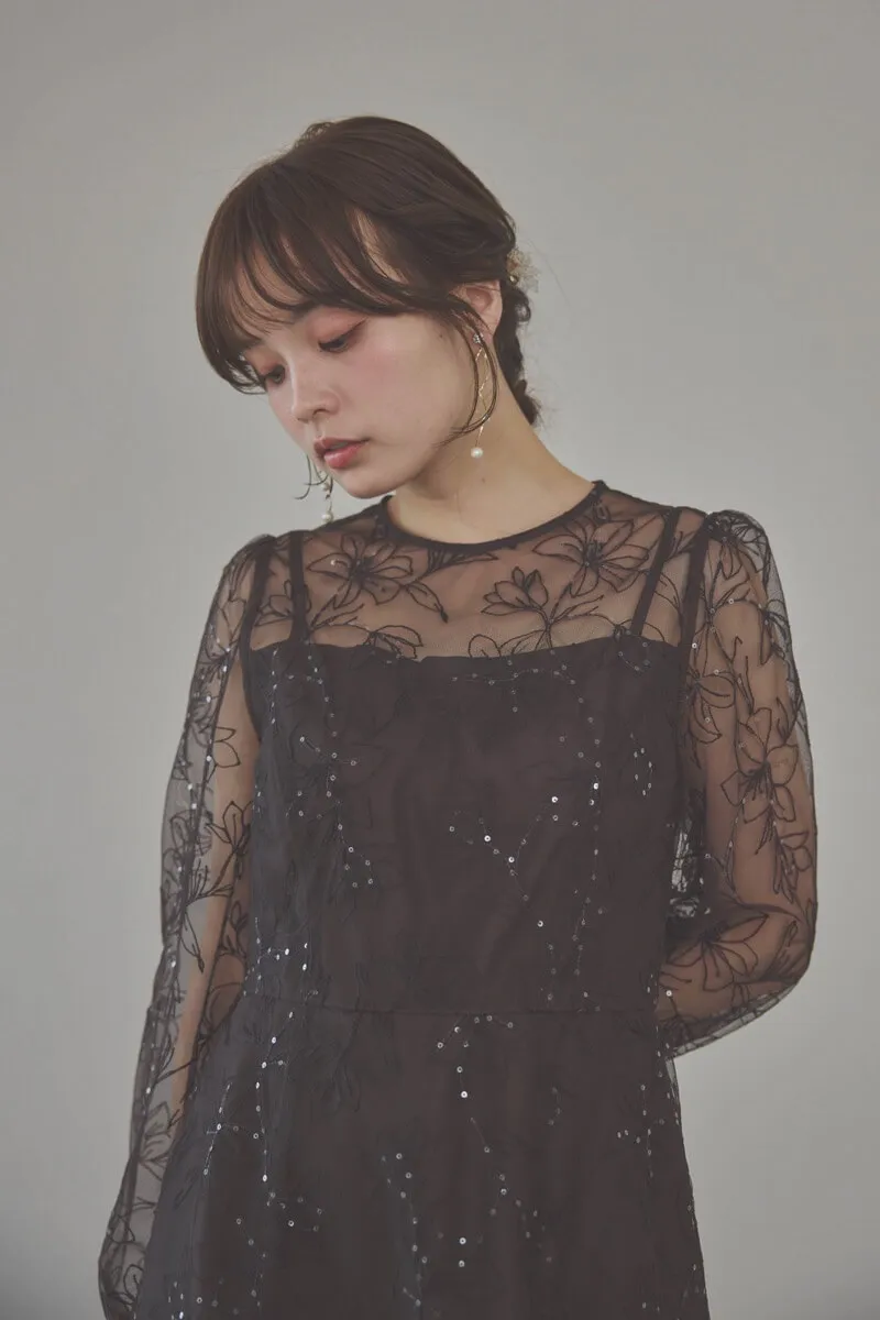 ブラウンのスパンコール刺繍ドレス