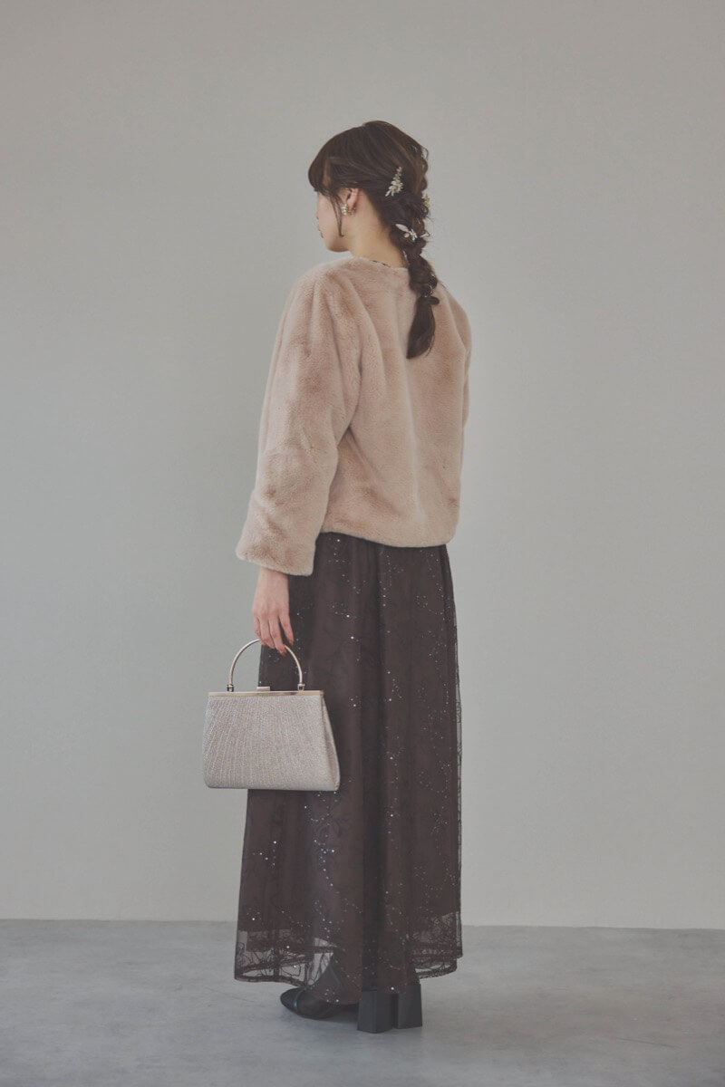 ブラウンのスパンコール刺繍ドレス