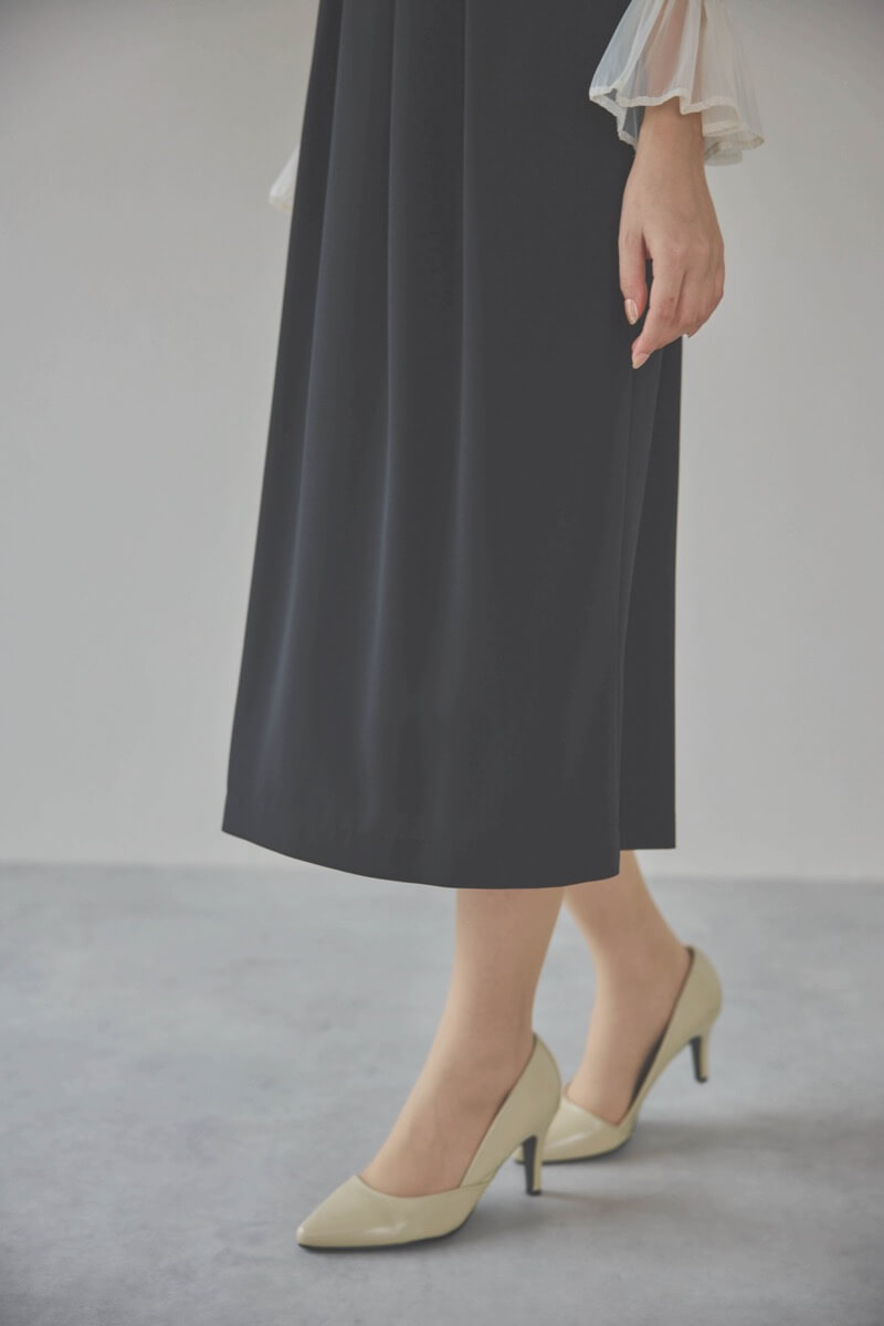 ブラックのビスチェデザインコクーンドレス