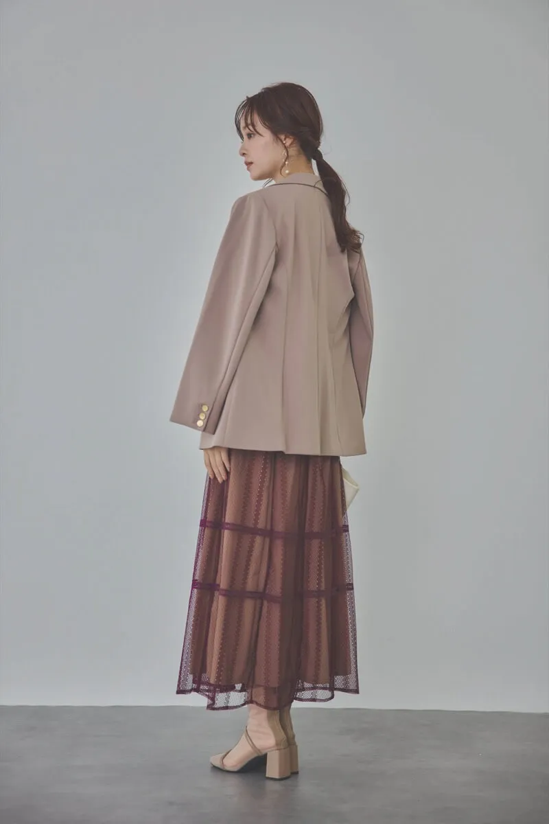 ボルドーのジオメトリックレースドレス