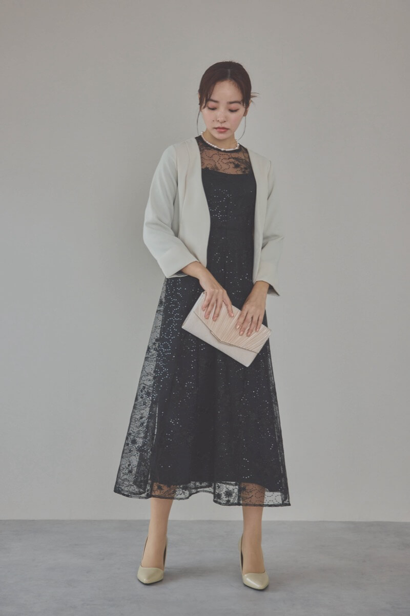 ブラックのスパンコールエンブロイダリーAラインドレス