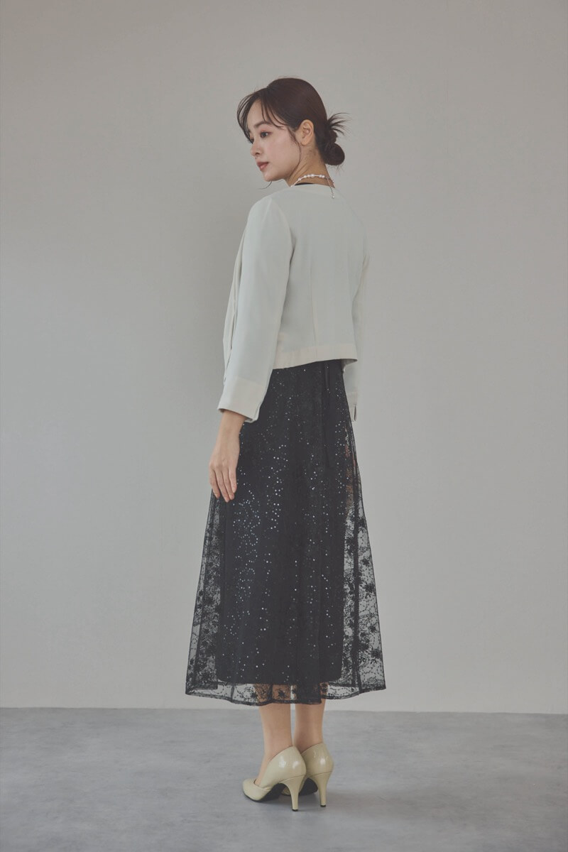 ブラックのスパンコールエンブロイダリーAラインドレス