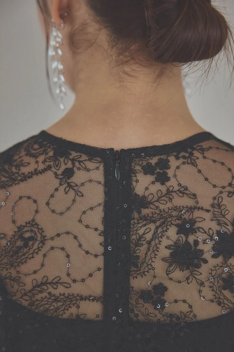 ブラックのスパンコールエンブロイダリーAラインドレス