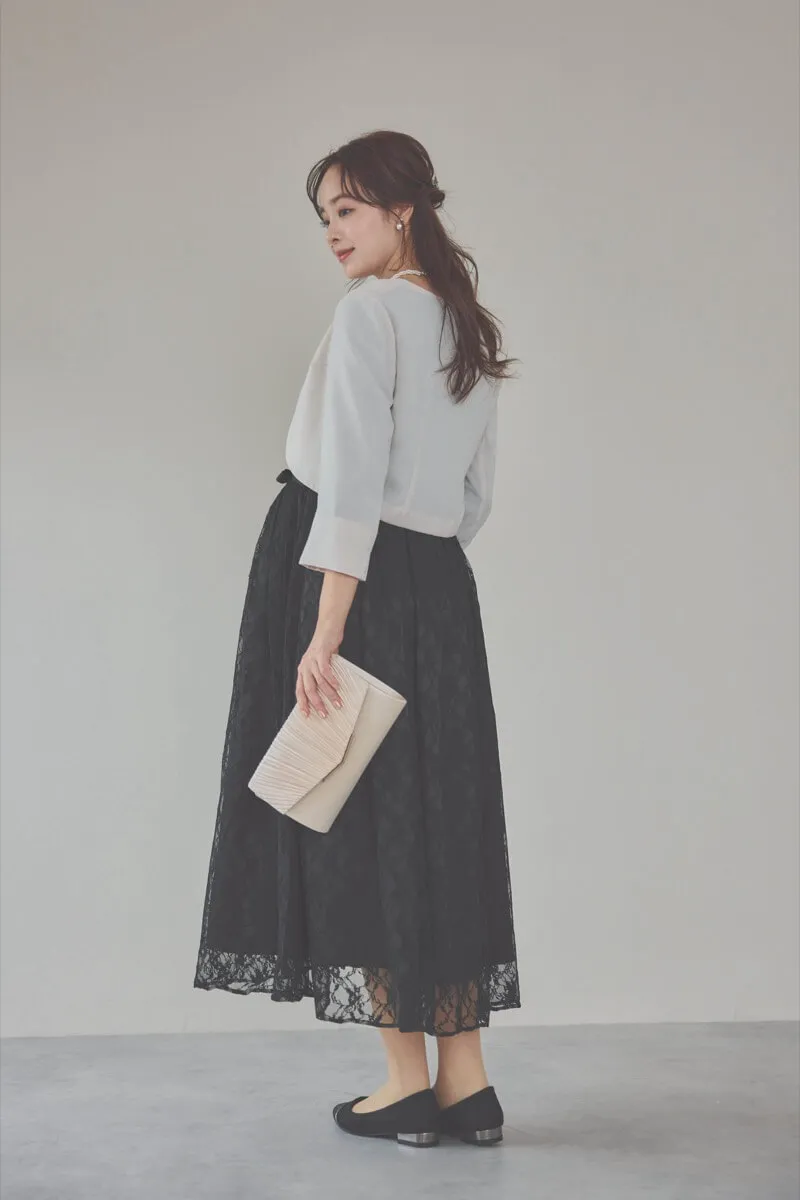 ブラックの授乳口付き総レースドレス