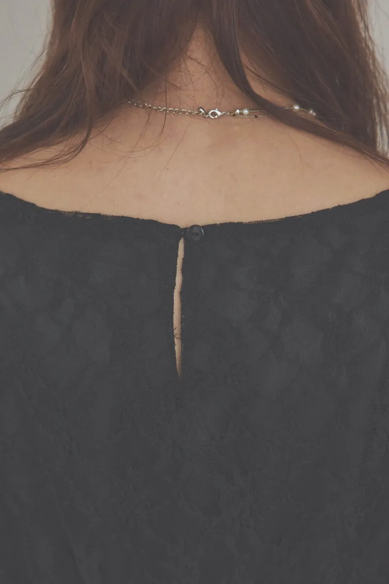 ブラックの授乳口付き総レースドレス