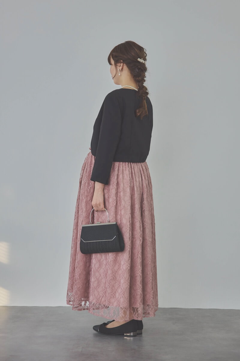 モーヴピンクの授乳口付き総レースドレス