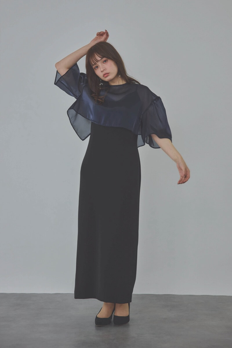 ネイビーのレイヤードコンビネーションドレス