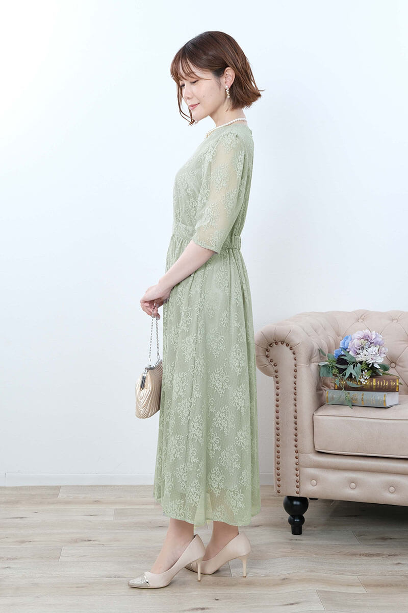 ライトグリーンのフラワーブーケレースドレス