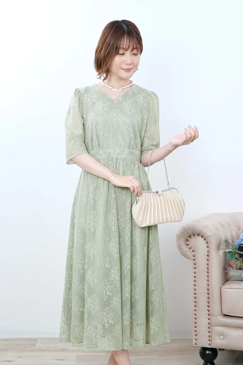 ライトグリーンのフラワーブーケレースドレス