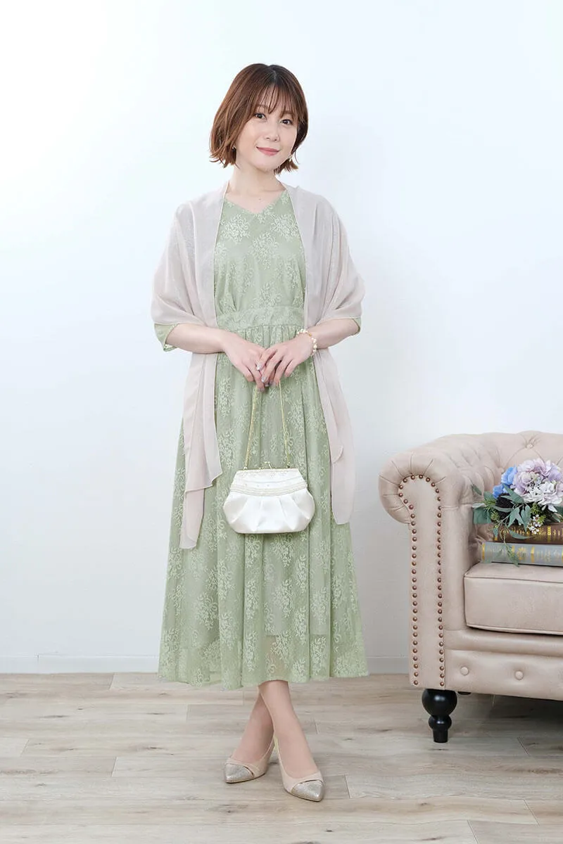 ライトグリーンのフラワーブーケレースドレス