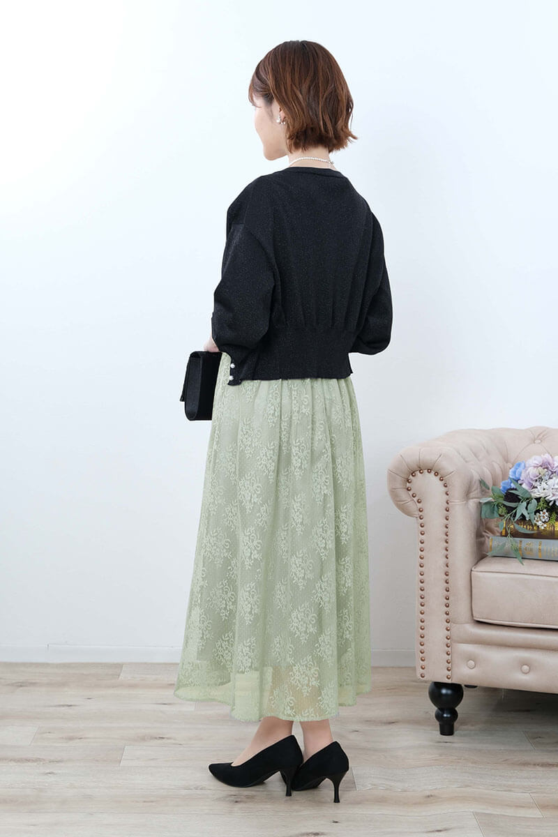 ライトグリーンのフラワーブーケレースドレス