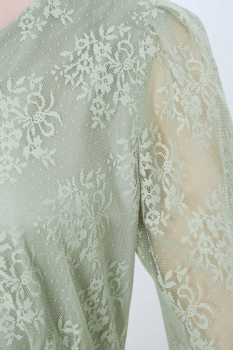 ライトグリーンのフラワーブーケレースドレス