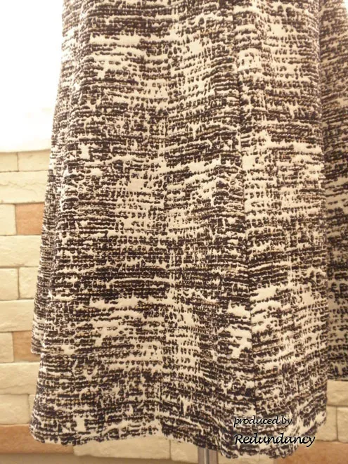 モノトーンのジャガードフレンチスリーブワンピース