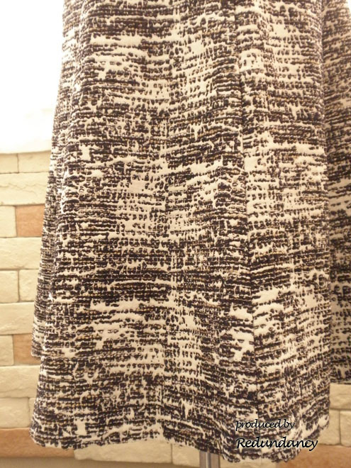 モノトーンのジャガードフレンチスリーブワンピース