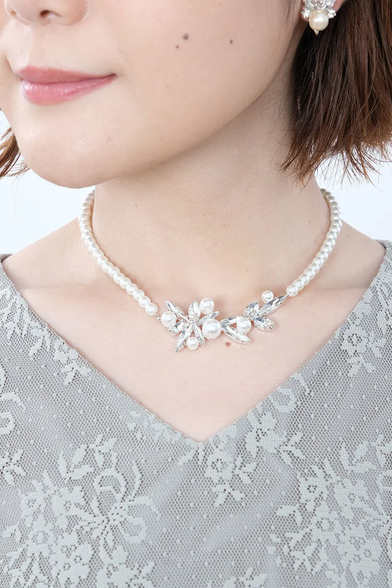 ビジューモチーフのパールネックレス(シルバー)