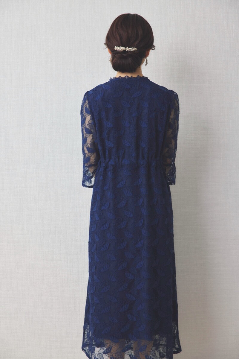 ネイビーの前開き総レースマタニティドレス