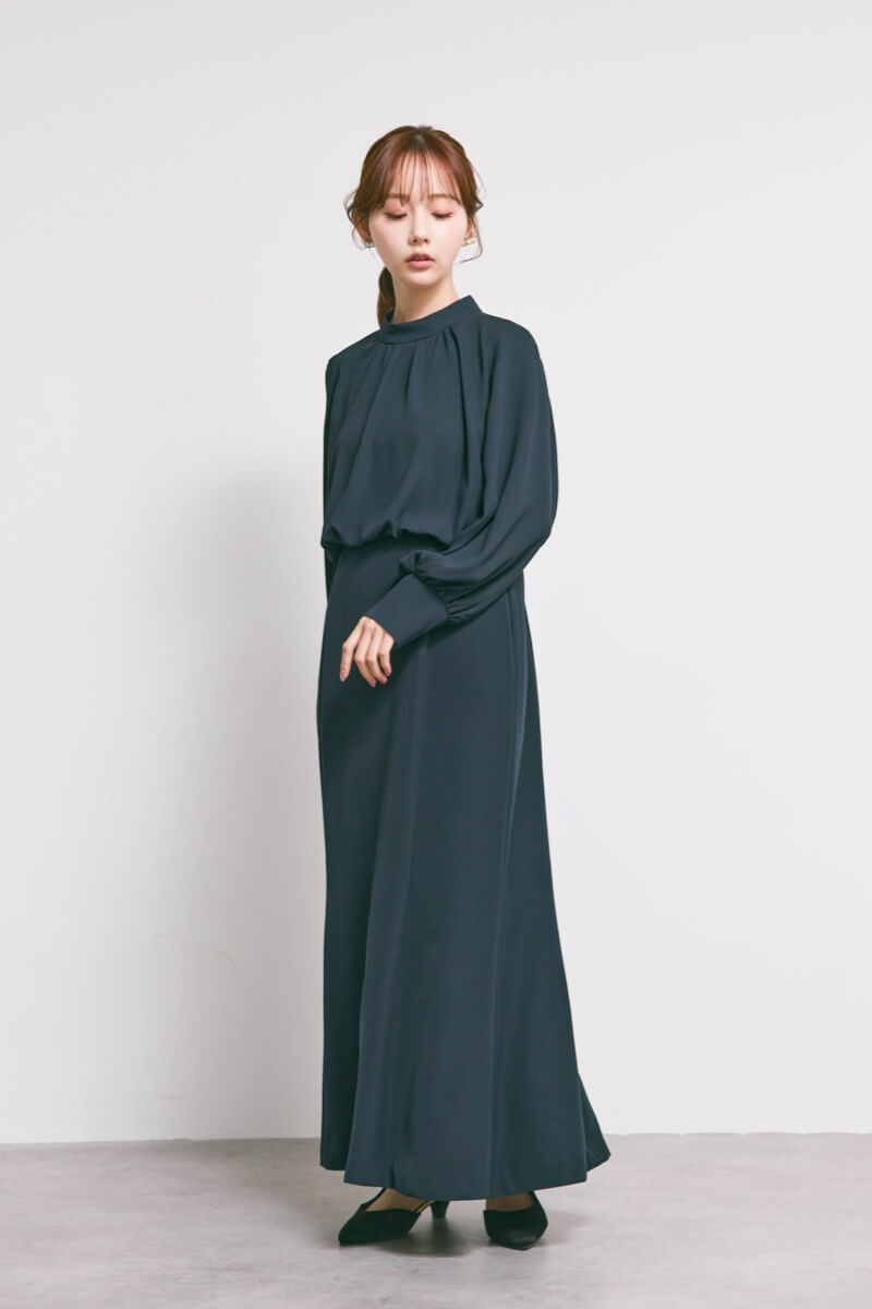 ネイビーのシフォンドッキングマーメイドドレス