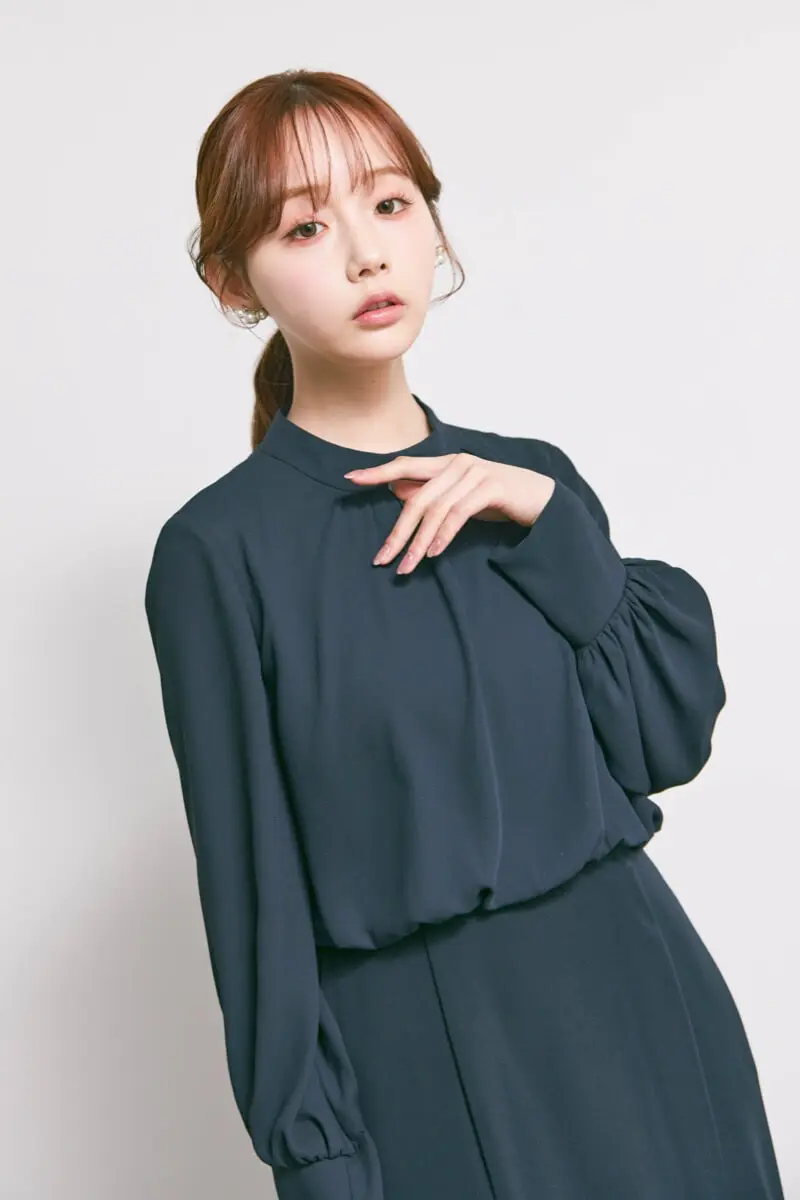 ネイビーのシフォンドッキングマーメイドドレス