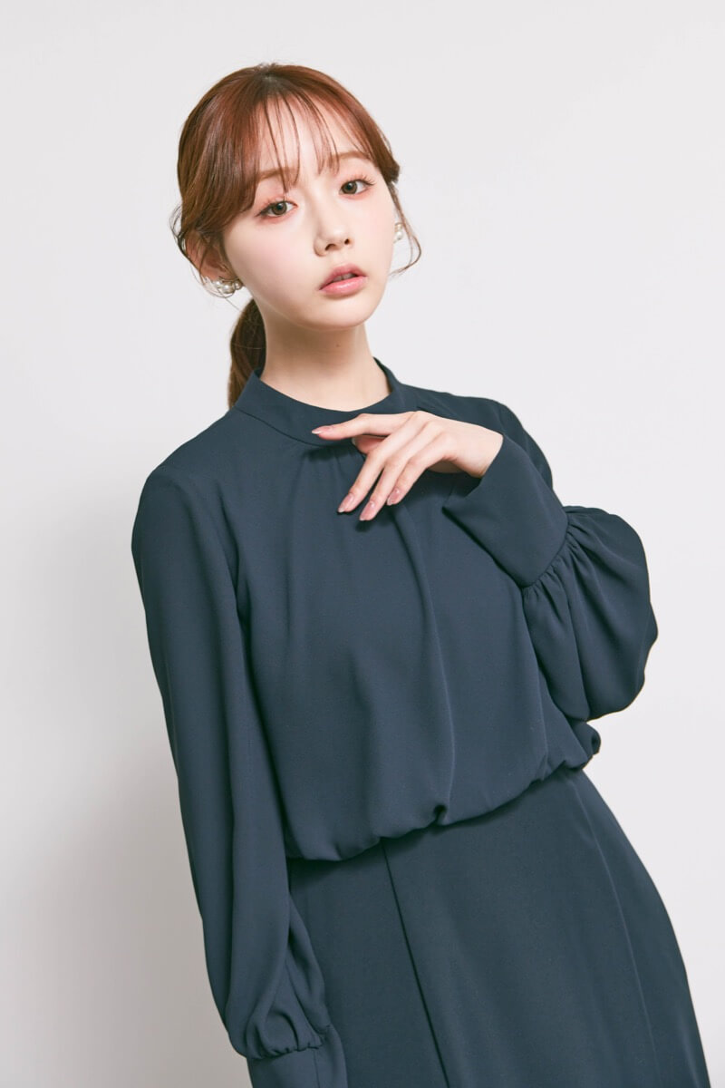 ネイビーのシフォンドッキングマーメイドドレス