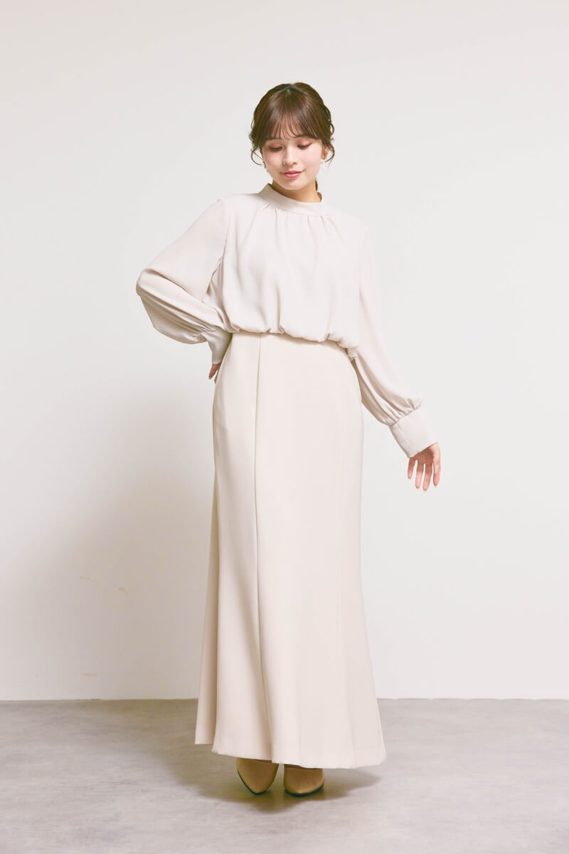 ベージュのシフォンドッキングマーメイドワンピース