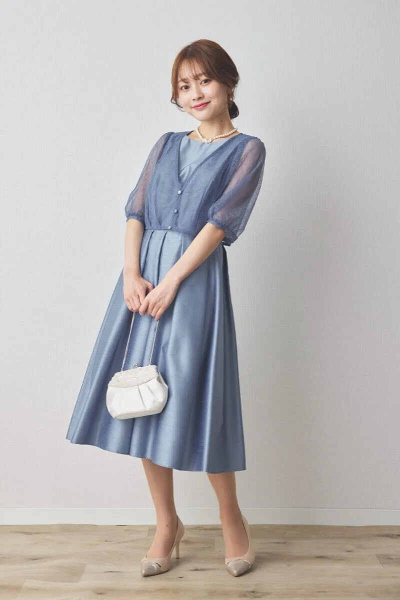 ブルーのレースボレロ付きシャンタンドレス