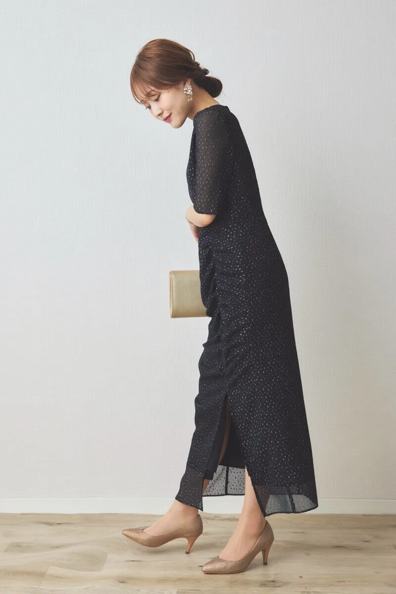 ブラックのラメドビースリットドレス