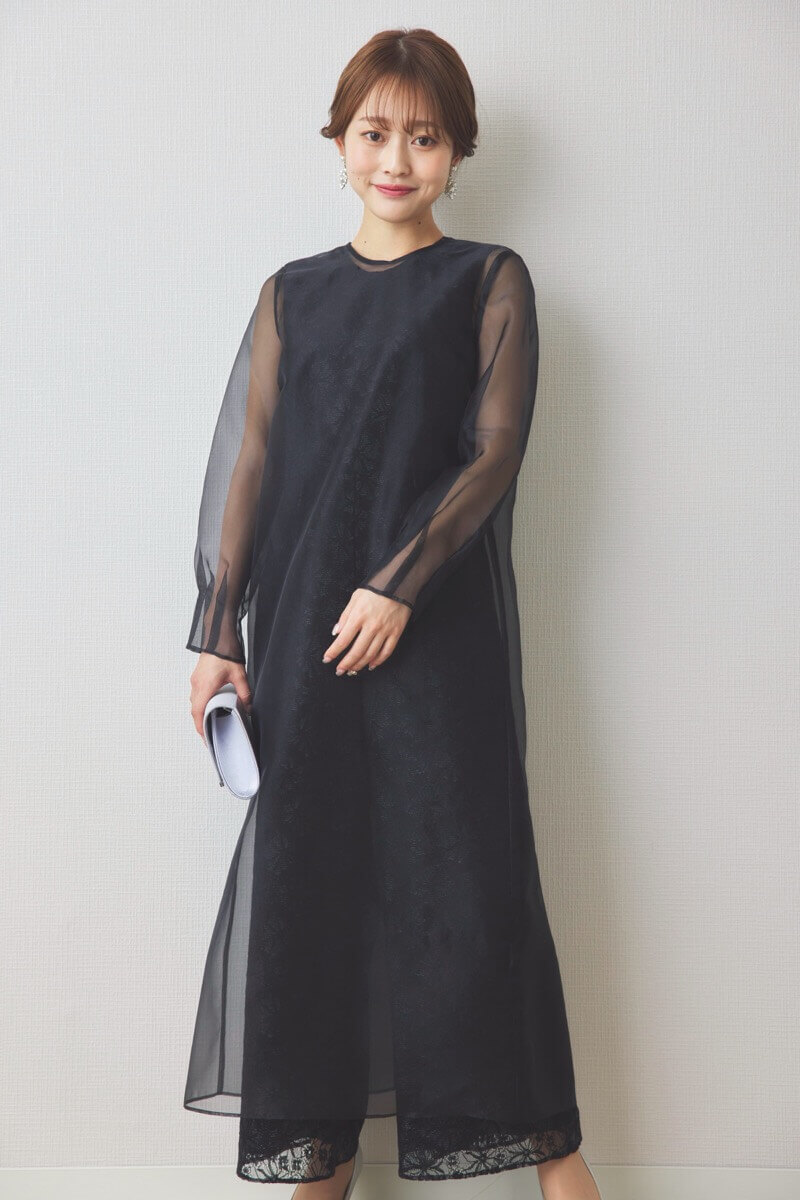 ブラックのシアーレイヤードオールインワンドレス
