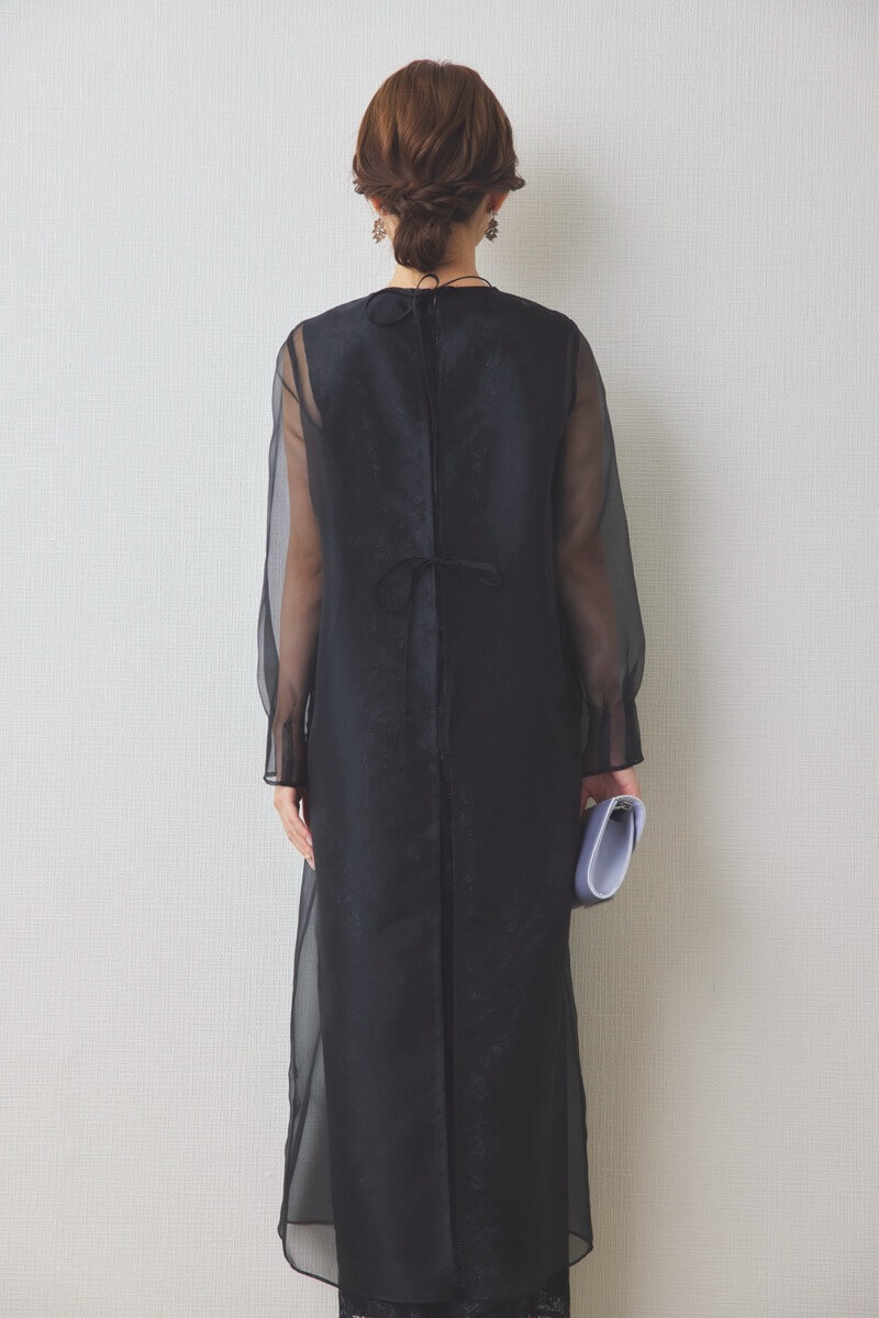 ブラックのシアーレイヤードオールインワンドレス