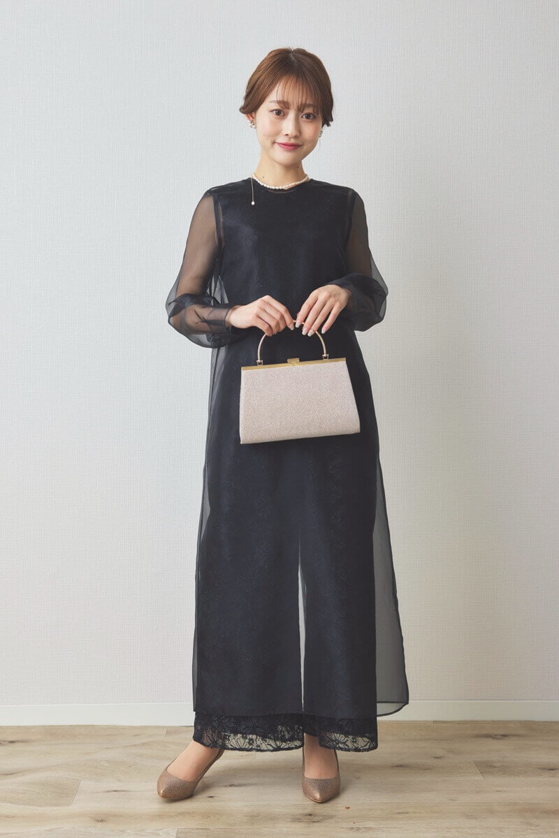 ブラックのシアーレイヤードオールインワンドレス