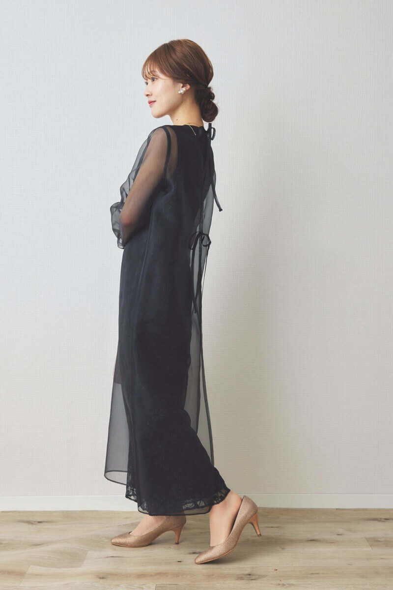 ブラックのシアーレイヤードオールインワンドレス