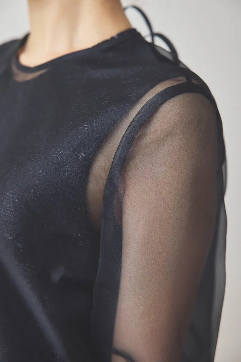 ブラックのシアーレイヤードオールインワンドレス