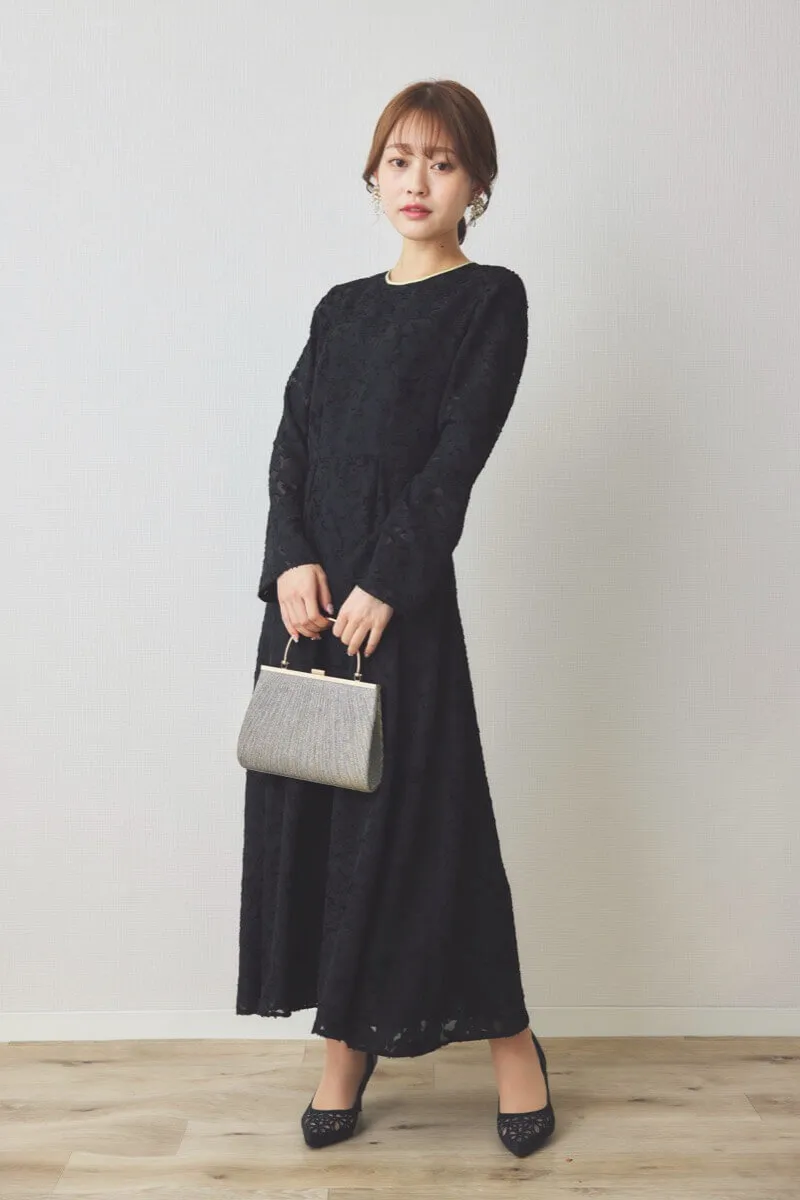 ブラックのジャガードフレアドレス
