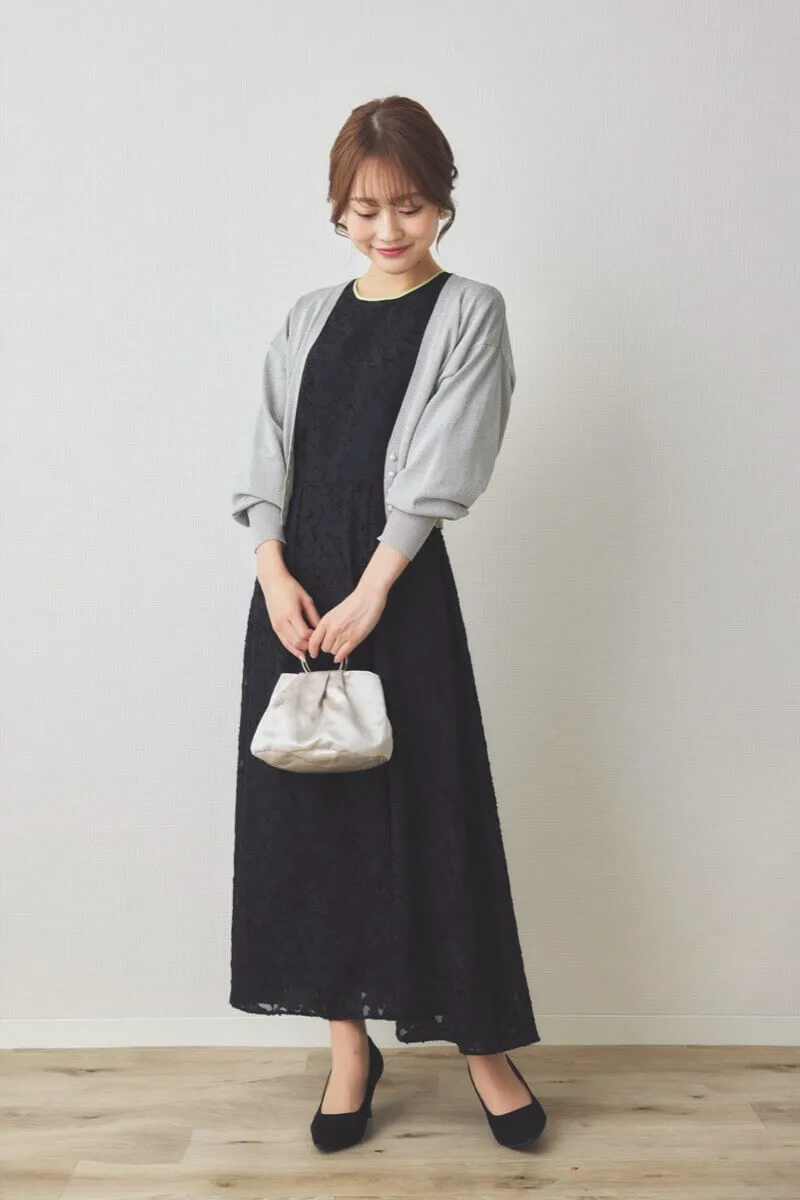 ブラックのジャガードフレアドレス