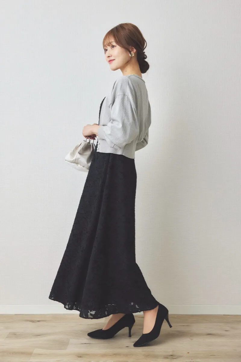 ブラックのジャガードフレアドレス