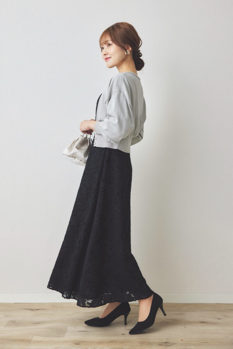 ブラックのジャガードフレアドレス
