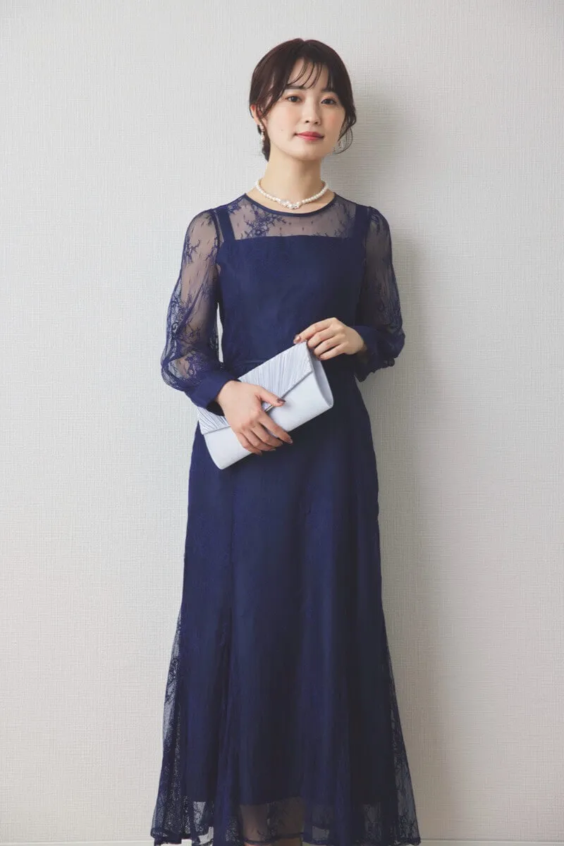 ネイビーのバックリボン総レースドレス